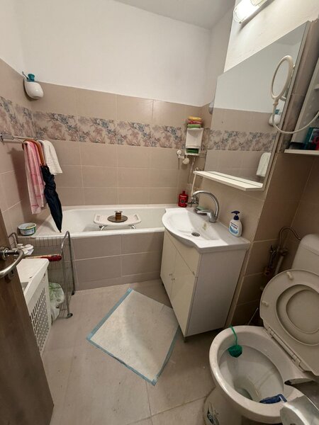 Titan, Piata Minis, bloc 1978, 74 mp,